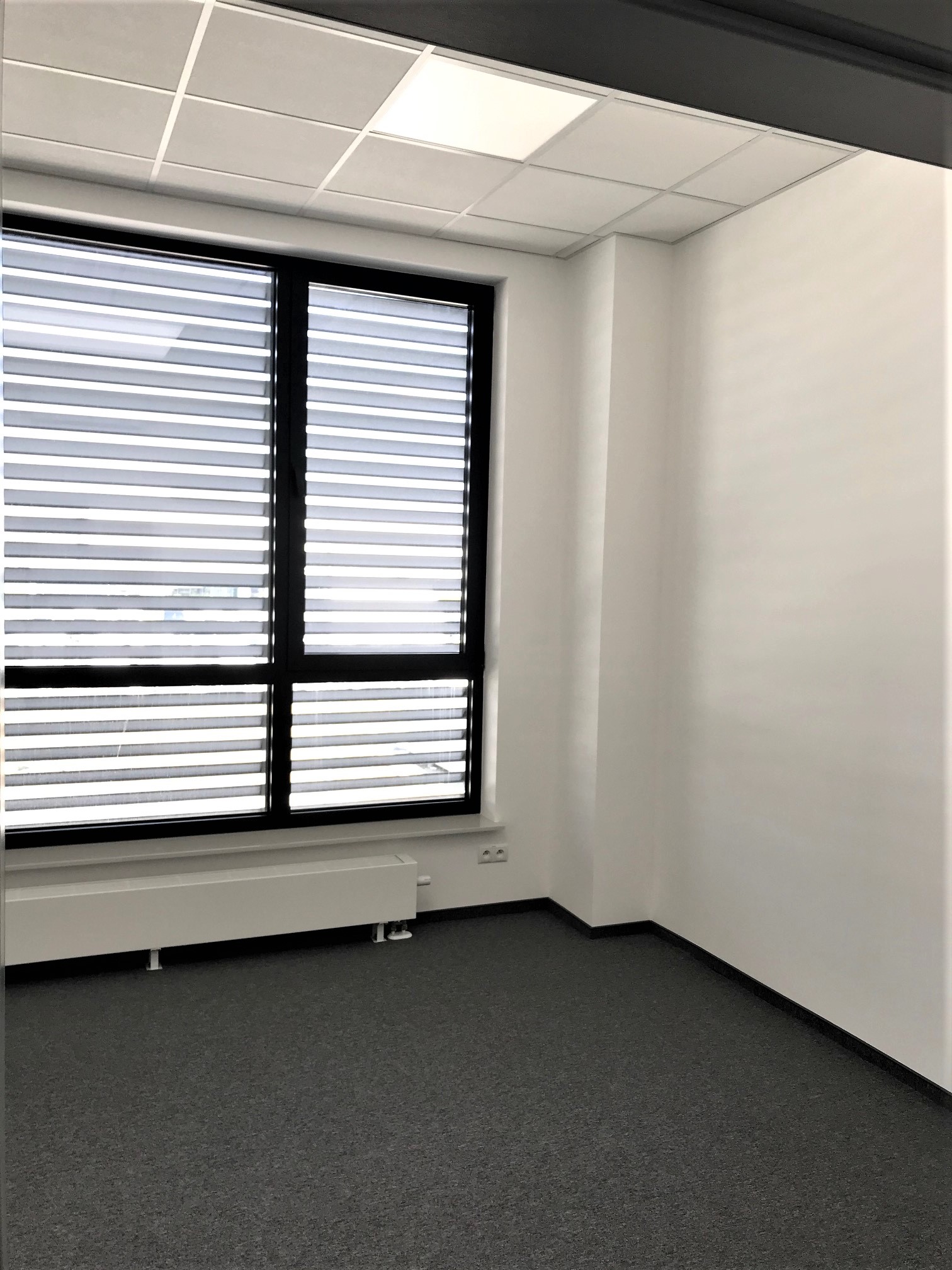 JUTRZENKA PARK SMALL BUSINESS UNITS